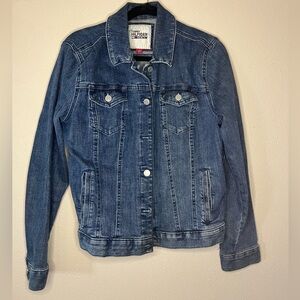 Tommy Hilfiger women’s Jean jacket. Size XL